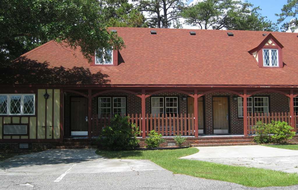 Elizabethan Inn Manteo Exterior photo