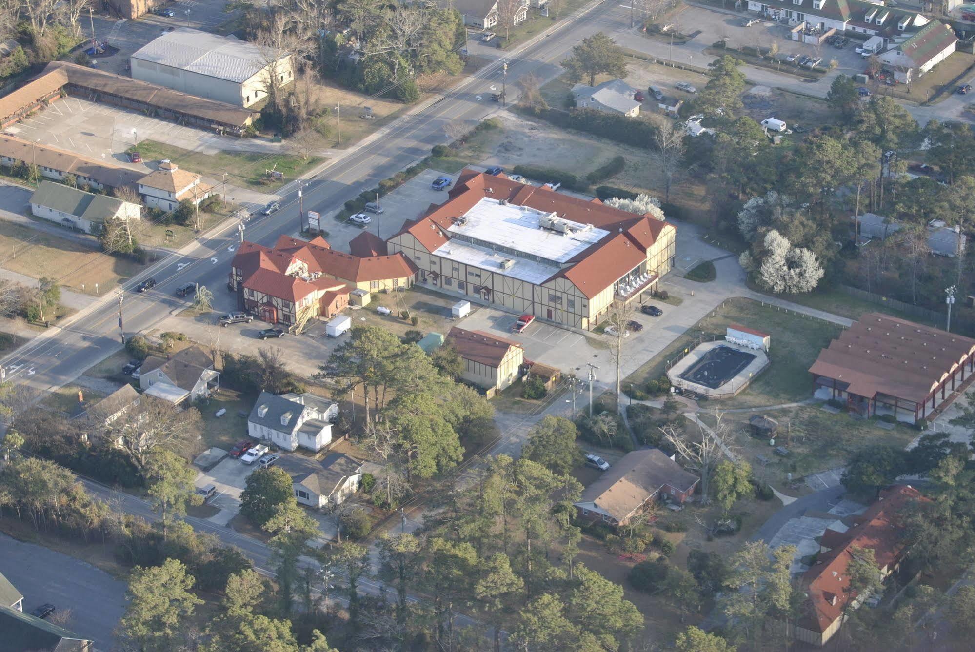 Elizabethan Inn Manteo Exterior photo